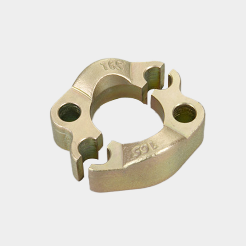 How do SAE split flange halves contribute to system efficiency by reducing the potential for leaks or failures?
