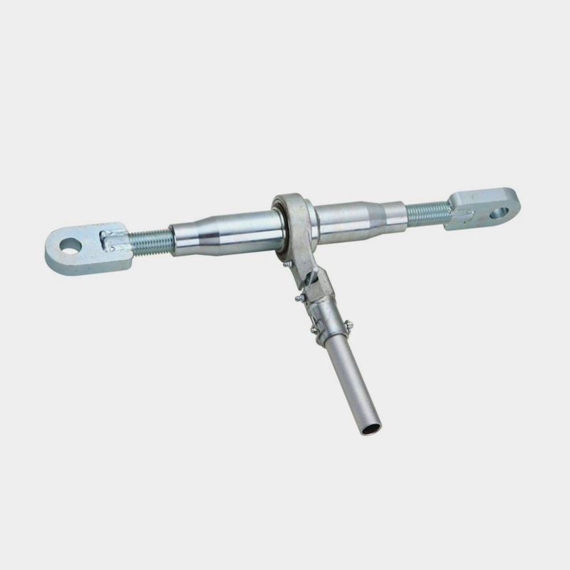 What type of sealing mechanism does the Stainless Steel 6000 PSI SAE Flange Clamp utilize to prevent leaks in high-pressure applications?